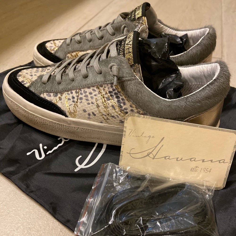 Vintage Havana spot on sneaker